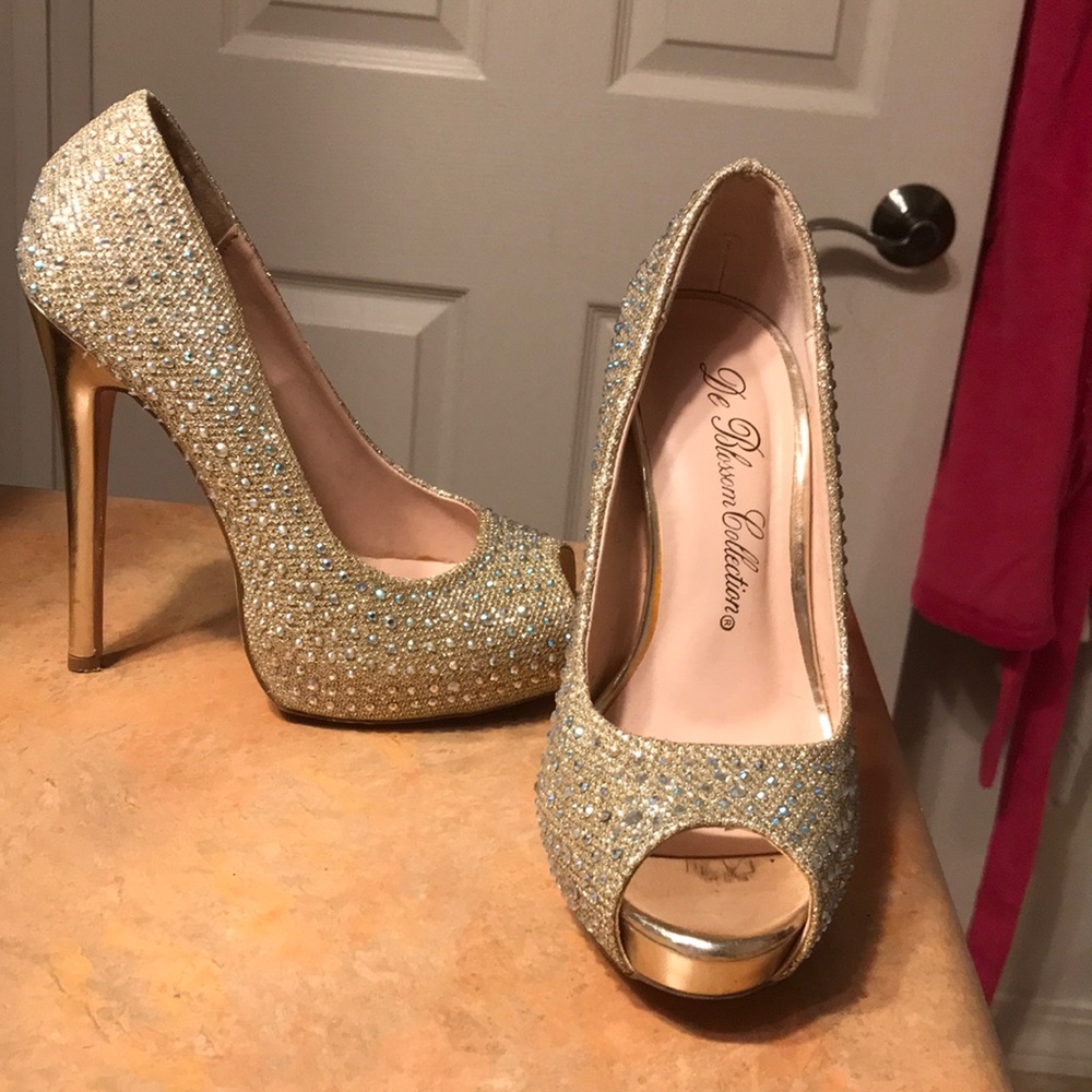 Gold sparky high heels